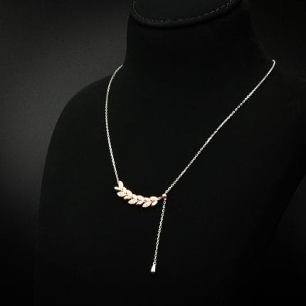 Stellar Aura Pendant Necklace – Celestial Beauty at Your Neckline